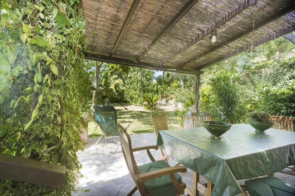 Villa Monserrato - Goelba Porto Azzurro Eksteriør bilde
